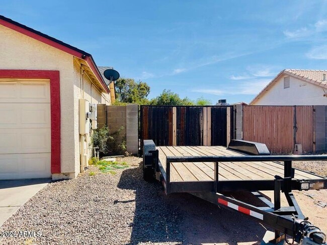 Foto del edificio - 1207 E Avenida Luna