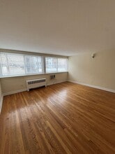 Building Photo - 4044 N California Ave