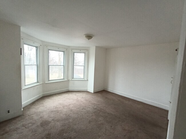 Building Photo - 5758 Frankford Ave