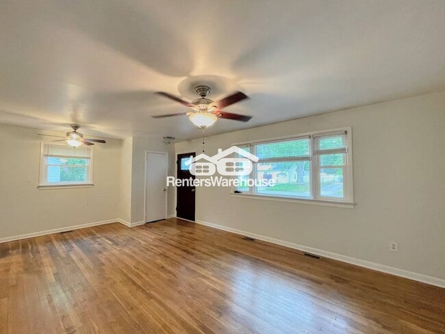 Building Photo - 531 Pagewood Dr