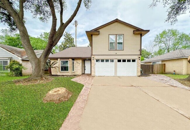 Foto del edificio - 7311 Fuchsia Ln