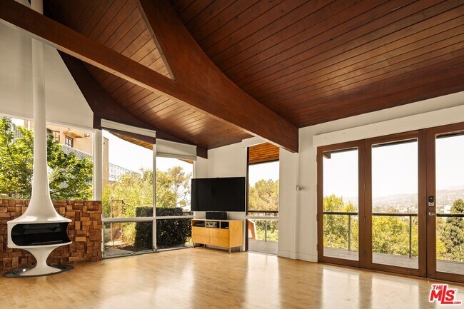 Foto del edificio - 3990 Clayton Ave W
