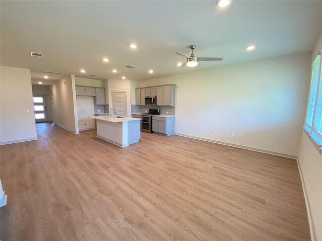 Foto del edificio - 2205 Sisterdale Ln