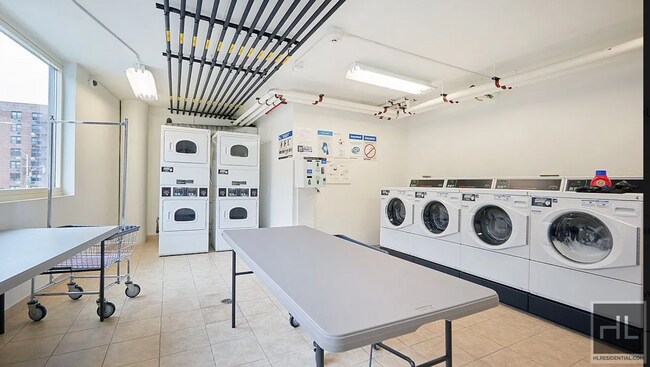 Foto del edificio - 3440 GUIDER AVENUE 6E