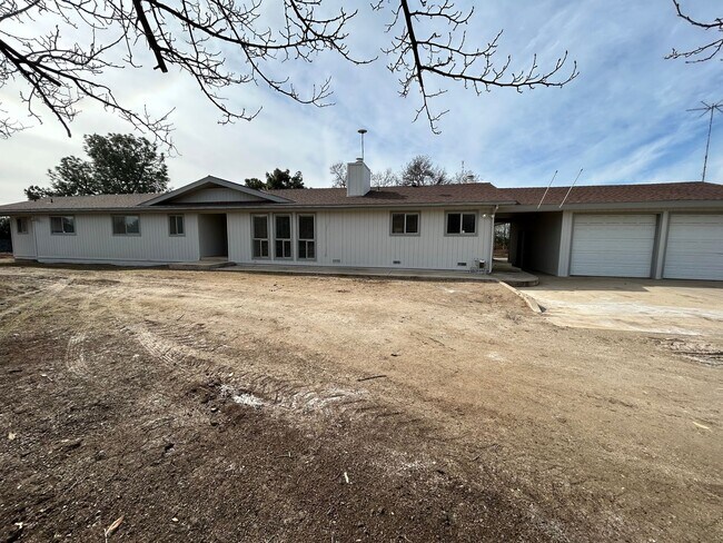Foto del edificio - Rare opportunity to experience Country liv...