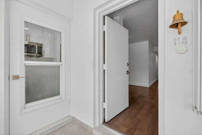 Foto del edificio - 110 Shore Ct