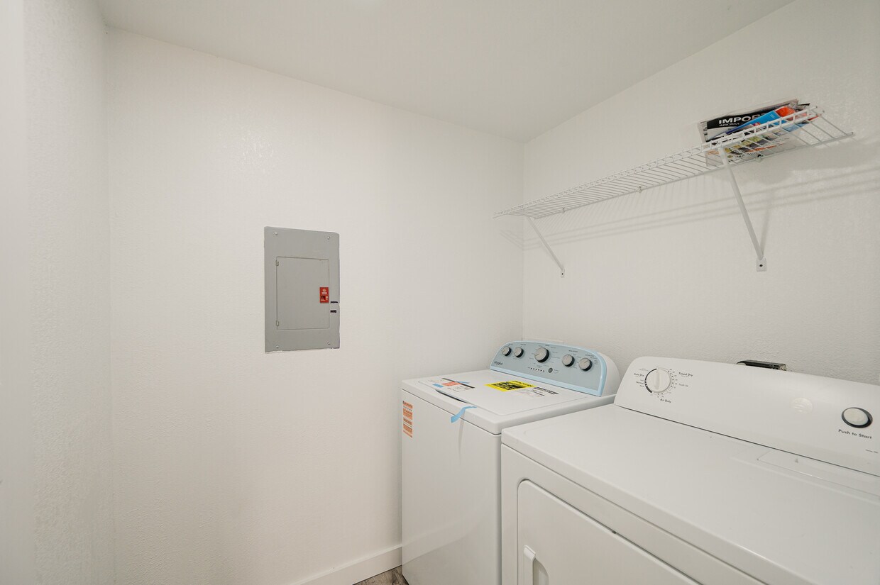 Foto del edificio - 3106 Eisenhower Rd