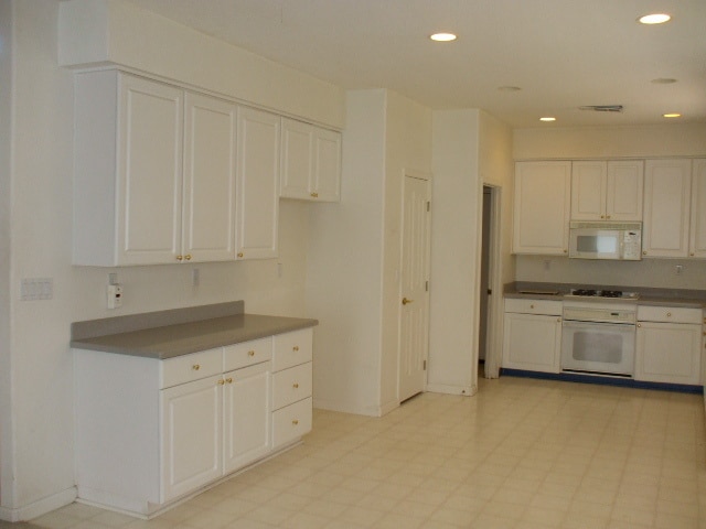 Building Photo - Granite Bay, Swan Cove - Gated