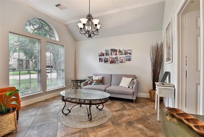 Foto del edificio - 5535 Morgan Park Ln