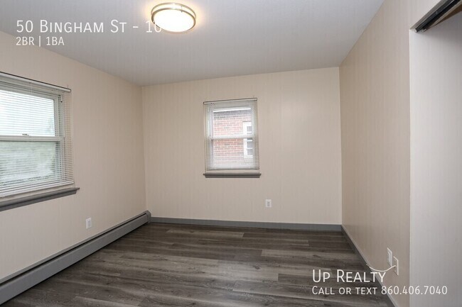 Building Photo - 50 Bingham St