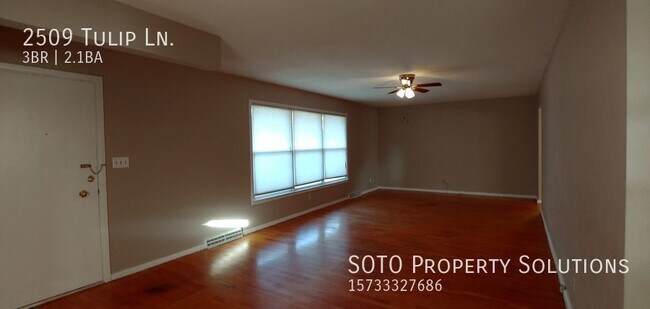 Foto del edificio - 3BR/2.5BA Single Story House w/ partially ...