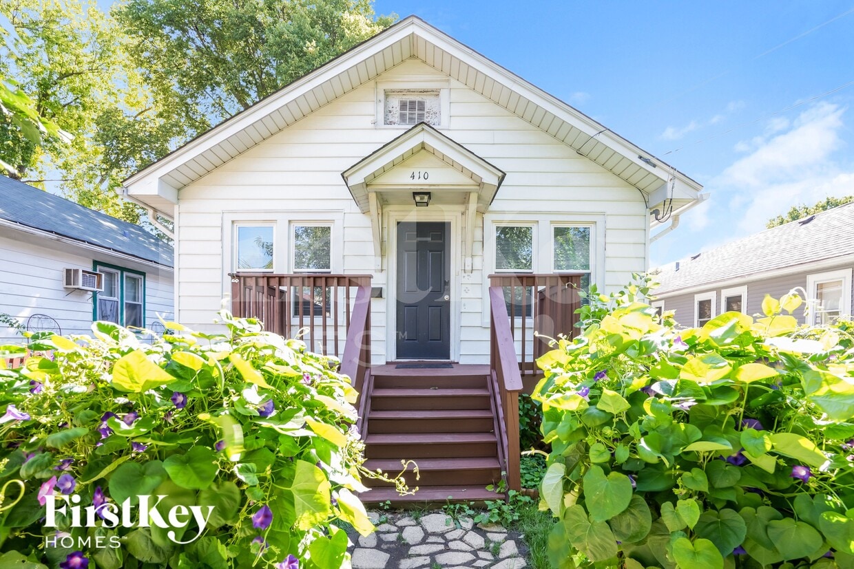 Primary Photo - 410 Bangs St