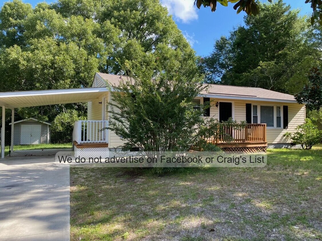 Primary Photo - Pine Acres- Carlos Avenue
