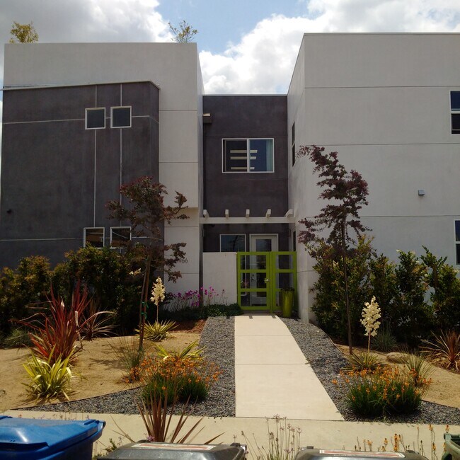 Foto del edificio - 11966 Wagner St