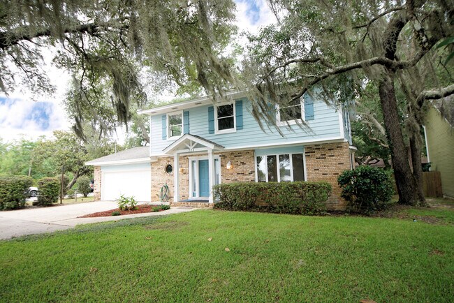 Building Photo - 223 S Bayshore Dr