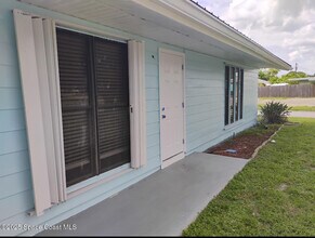 Building Photo - 790 Badger Dr NE