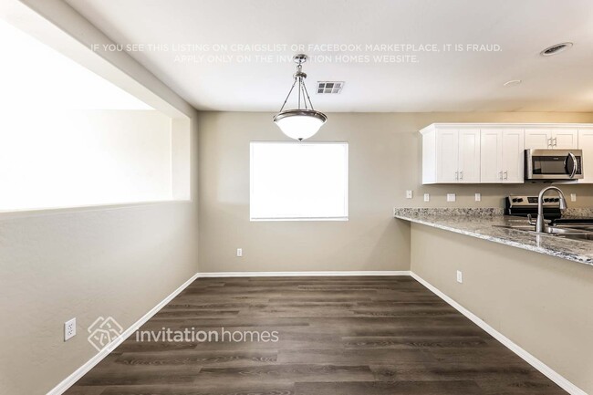 Foto del edificio - 10156 N 116th Ln