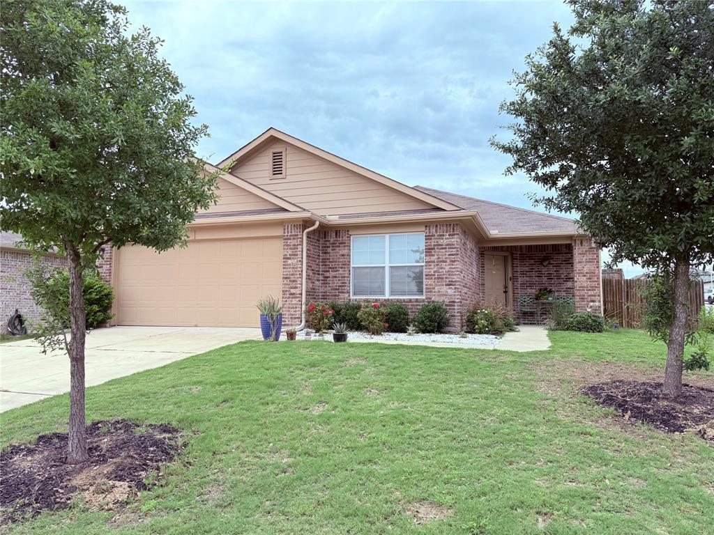 Foto principal - 10801 Seguin St