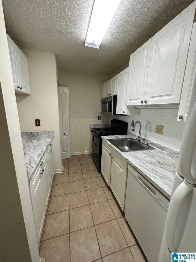 Foto del edificio - 401 Skyview Dr