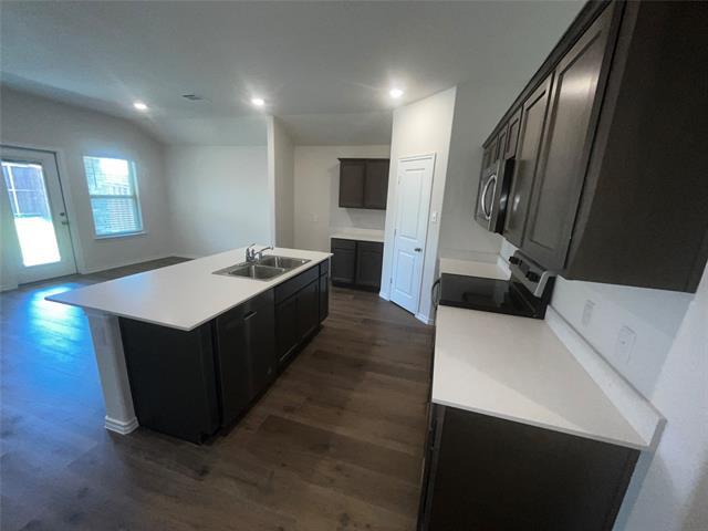 Foto del edificio - 3913 White Rock Rd