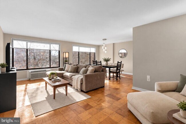 Foto del edificio - 2501 Calvert St NW