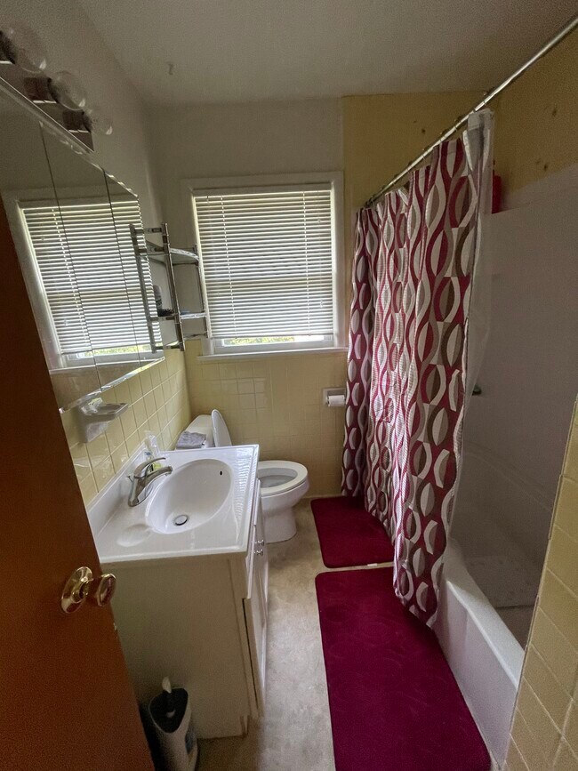 Foto del edificio - 425 E Wylie St