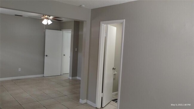 Foto del edificio - 1831 N Normandy Blvd