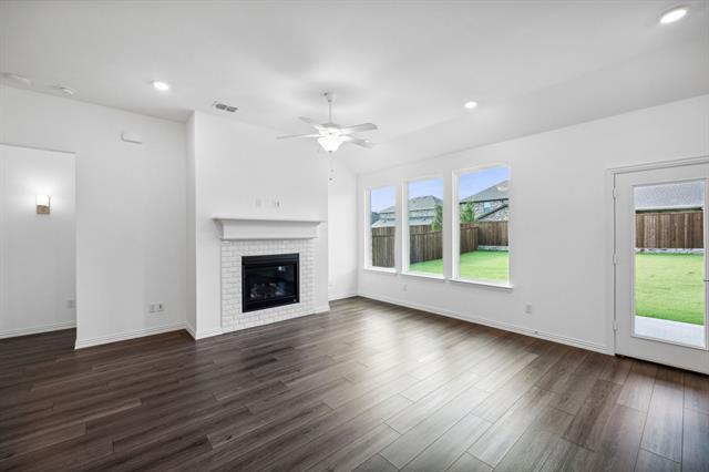 Building Photo - 3513 Sunflower St