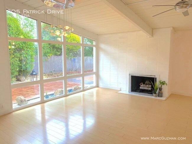 Building Photo - Three Bed Pacheco Home Updated Throughout