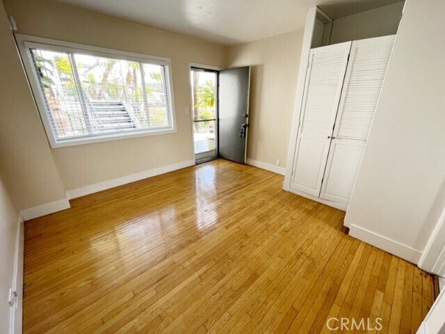 Foto del edificio - 250 Cliff Dr