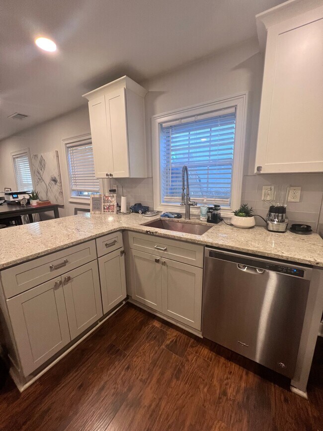 Foto del edificio - 2177 Telhurst St SW