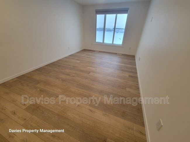 Building Photo - 1209 Keswick Dr SW