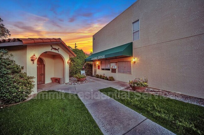 Foto del edificio - 8490 E Old Spanish Trail