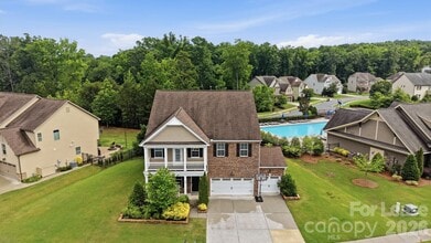 Building Photo - 308 Somerled Way