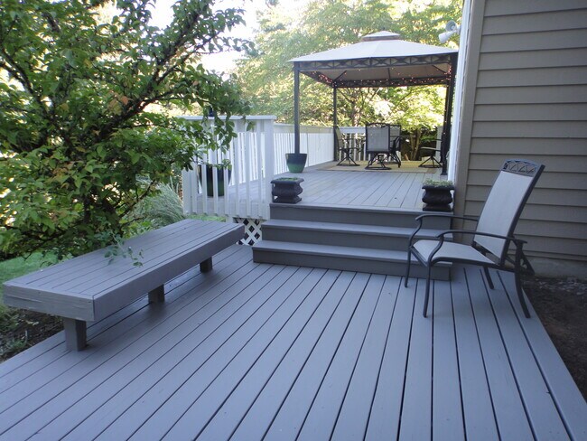 Foto del edificio - 17083 SW Arbutus Dr