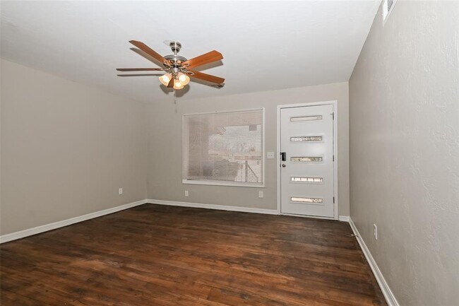 Foto del edificio - 6901 NW 60th St