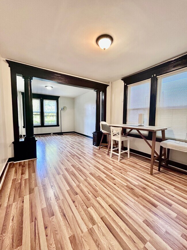 Foto del edificio - 516 Norwood St