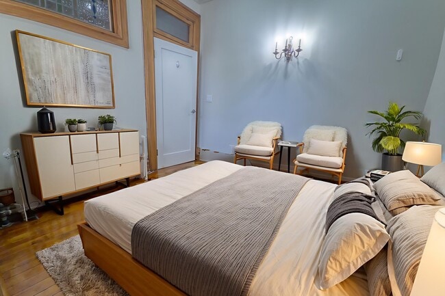 Photo du bâtiment - 71 Spadina Rd