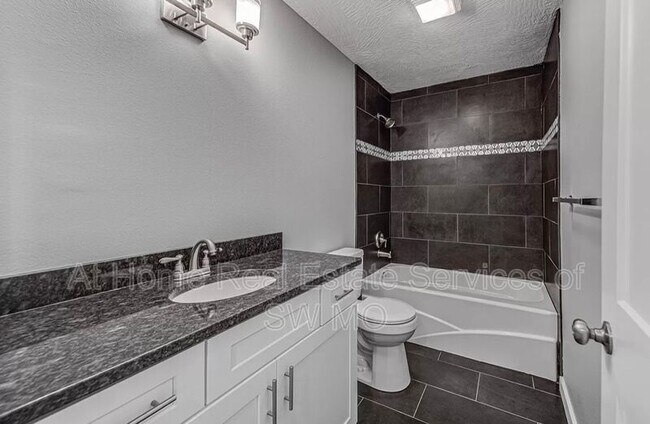 Foto del edificio - 3164 W Seminole St