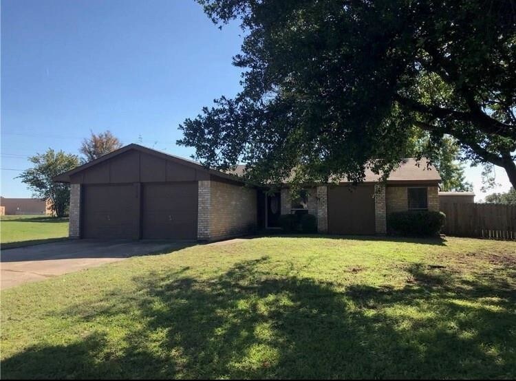 Primary Photo - 710 Melbourne Dr