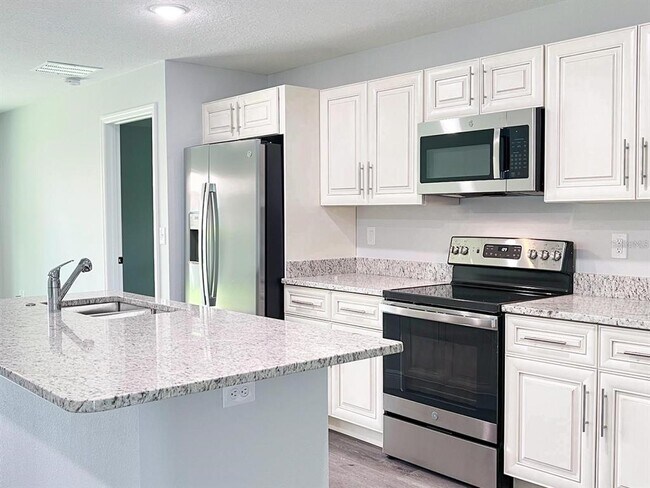 Foto del edificio - 3442 SW 165th Loop