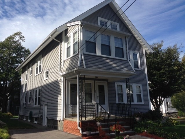 Building Photo - 280 Willow St