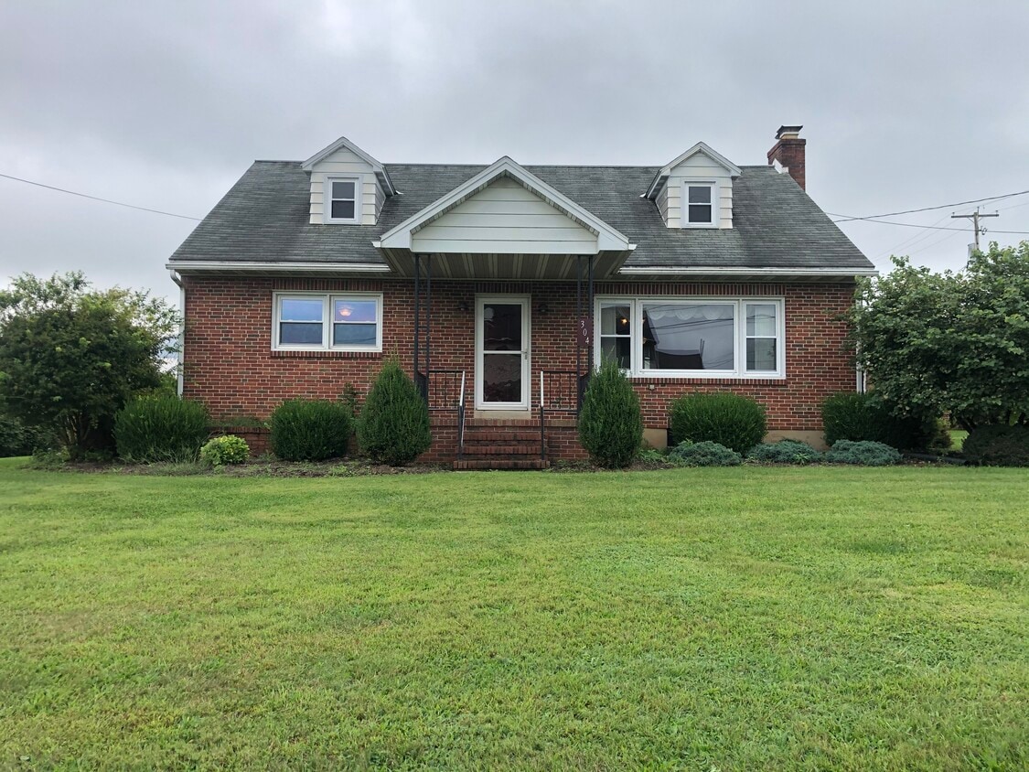 Primary Photo - 304 Gernants Church Rd