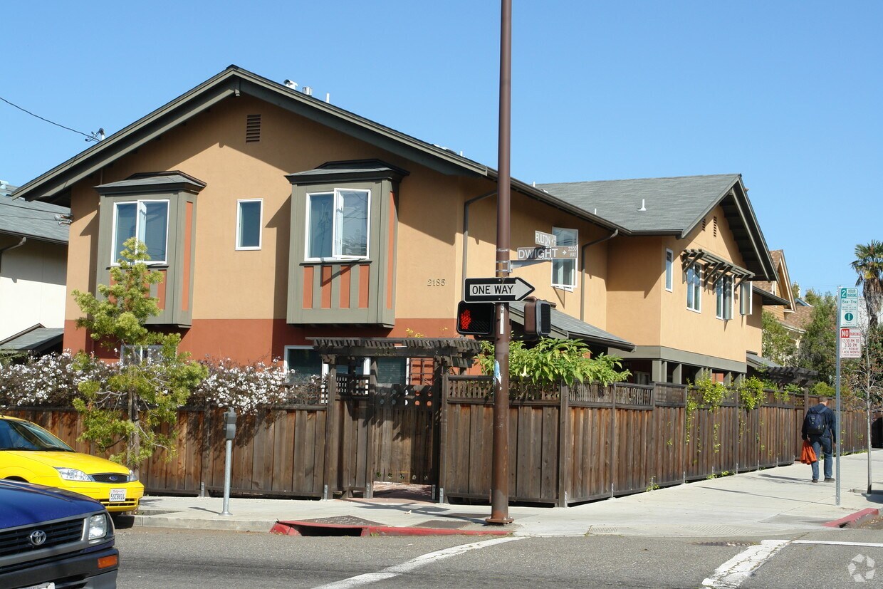 Primary Photo - Fulton Apartments #2