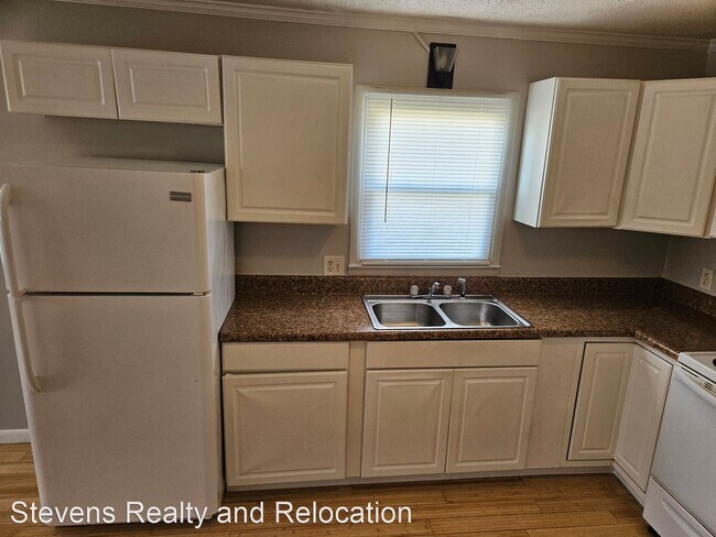 Building Photo - 3 br, 1 bath House - 3901 US Highway 401 S...