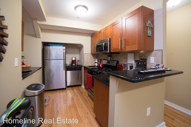 Foto del edificio - 3028 W Girard Ave