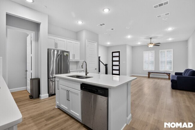 Building Photo - 12990 Jk Ojha St