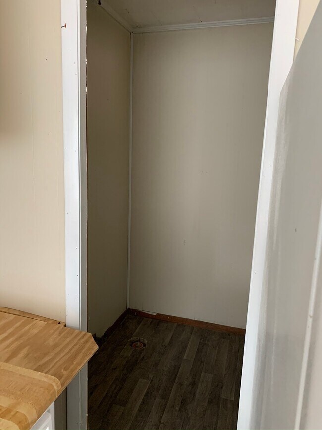 Building Photo - Apartment for Rent