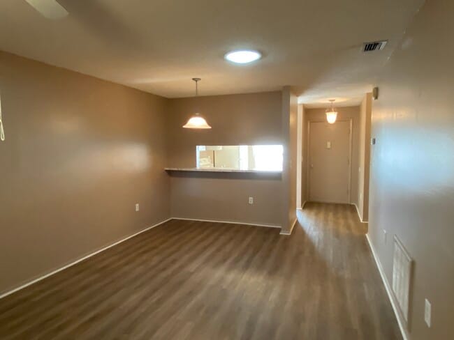 Foto del edificio - 2849 Westmoreland Ct