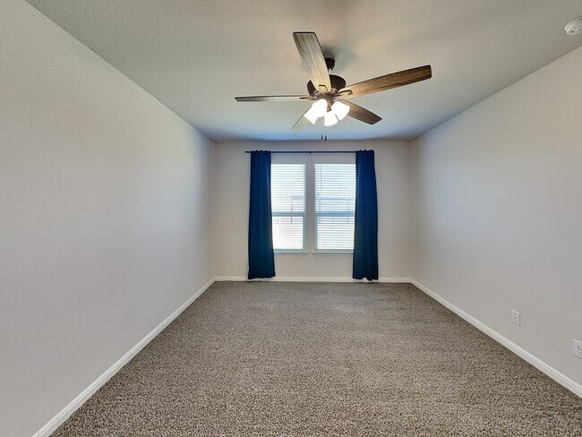 Building Photo - 116 Birch Frst Ln